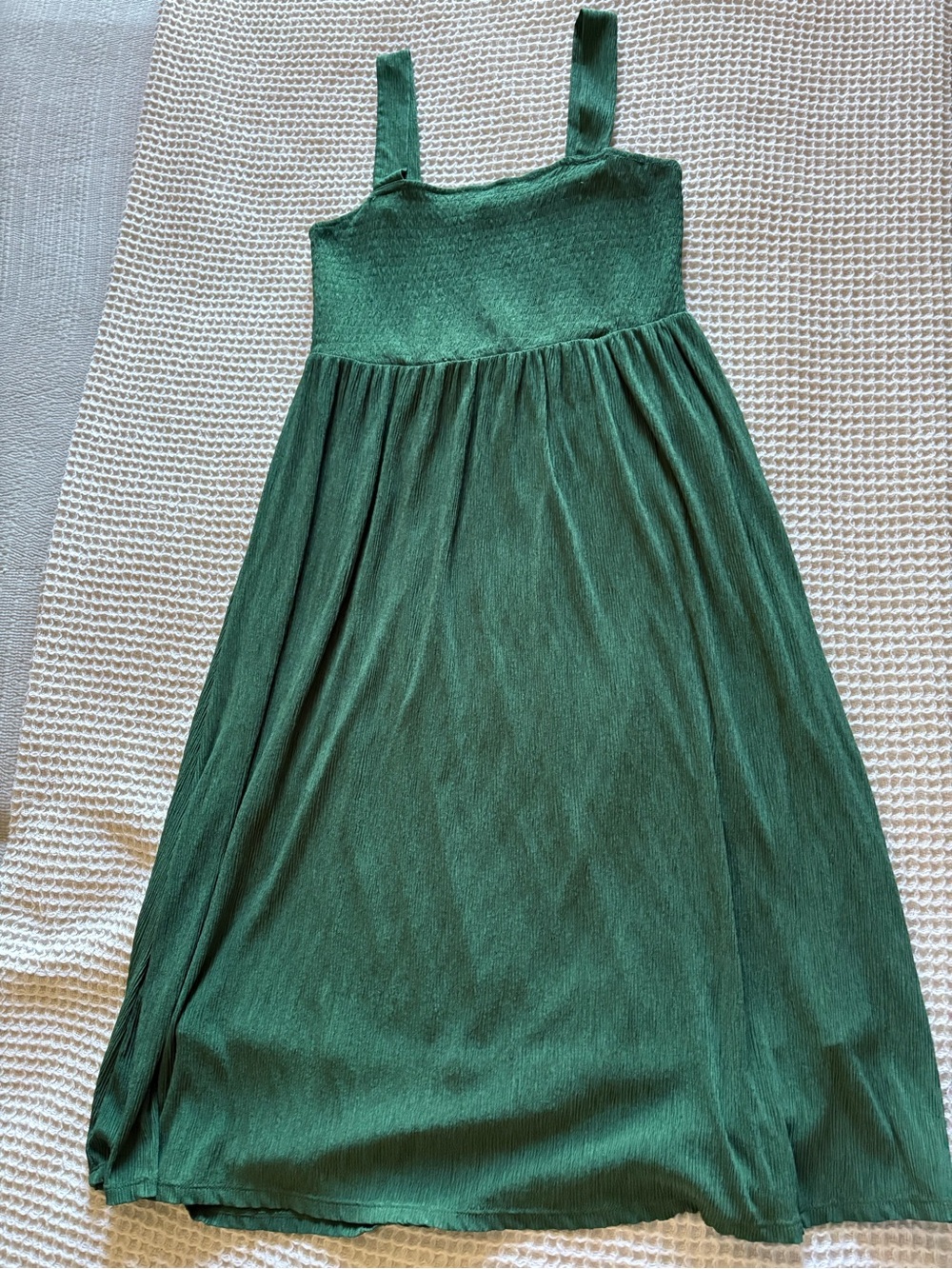 Reitmans Dark Green Sleeveless Midi Dress